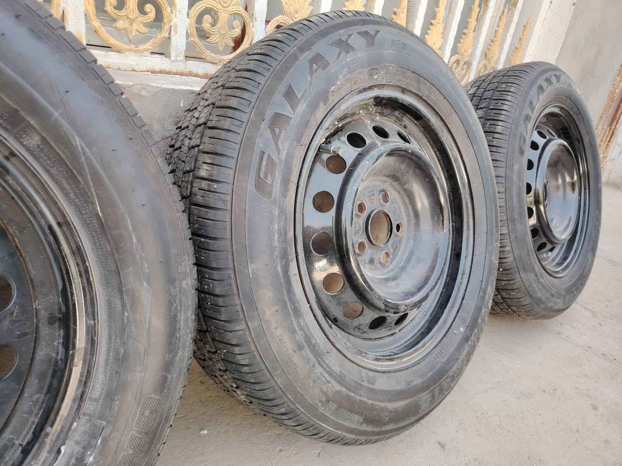 السلام عليكم تخم تاير مع ويل حجم 15 مال كورلا من مديل ٢٠٠٨ إلى مديل ٢٠١٩ يرهم ع هيج مديل الويل بس التاير عادي يرهم النترا سيراتو شادهن شهر ونص جدد بعدهن انتاج ٢٤ مكاني نجف ناحيه العباسيه *********** السعر ٢٥٠ وبي مجال
