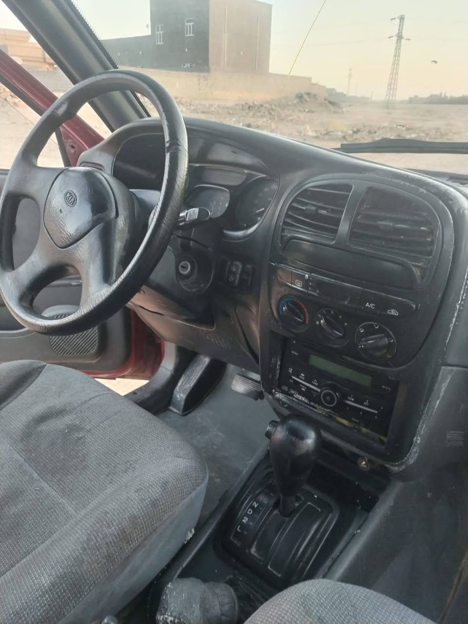 كيا سبورتج اوتوماتيك موديل 2001 رقم بغداد وصاحبها ب هيت ويحول...سنويتها منتهية 
محرك وكير تمام... تدفئه وتبريد شغالات وكهربائيات شغاله...
السياره موصلة 33 $ رايدها ب35.. عندك زايد فوك ال33 اتصل
***********
