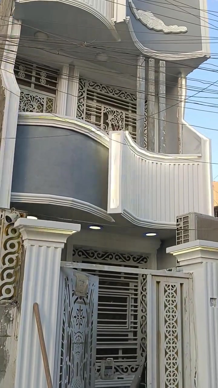 السلام عليكم اخوكم ابو سيف لاعمال السيراميك والارضيات والواجهات
***********
