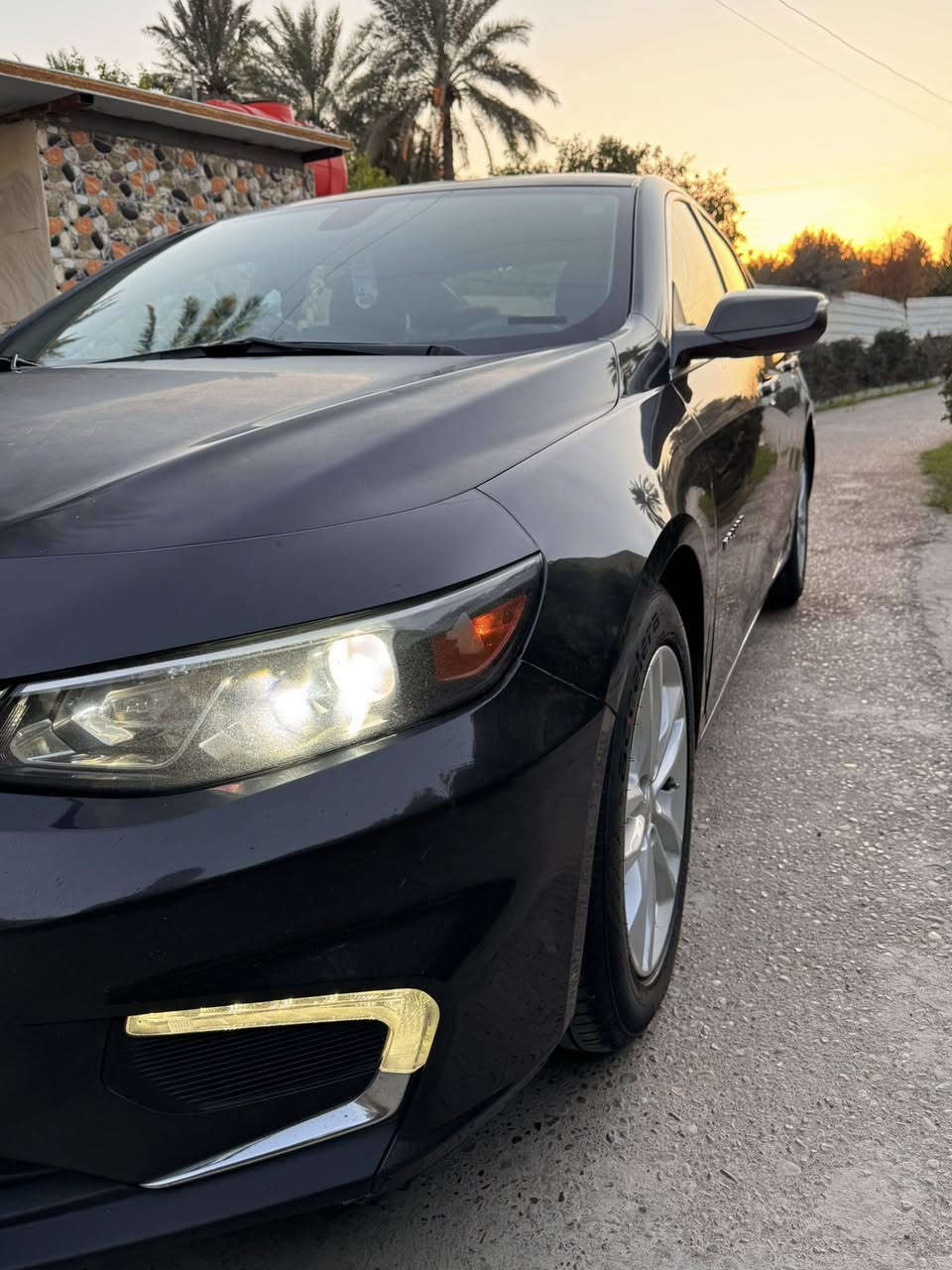 السلام عليكم 
للبيع ماليبو موديل 2018  LT
مواصفات Lt معروفه
السيارة نضيفه ومابيهه اي خلل عدا كم خدش بسيط موجود بالسيارة وواضح بالصور 
مكفوله من كلشي گير ومحرك ممفتوحات 
تخم تايرات امامي جديد 
كشن  الامامي تحكم كهرباء
بصمة بالابواب 
كاميرا 
شاشة 
محرك ١٥٠٠
العداد ١٢٩ ميل قابل للزيادة
الضرر :الجنطةالخلفية +دعاميه  مبدل نفس اللون 
السعر : 95$ وبيهه مجال  
المكان بغداد 
رقم الهاتف ***********متواجد ع الواتس اب
