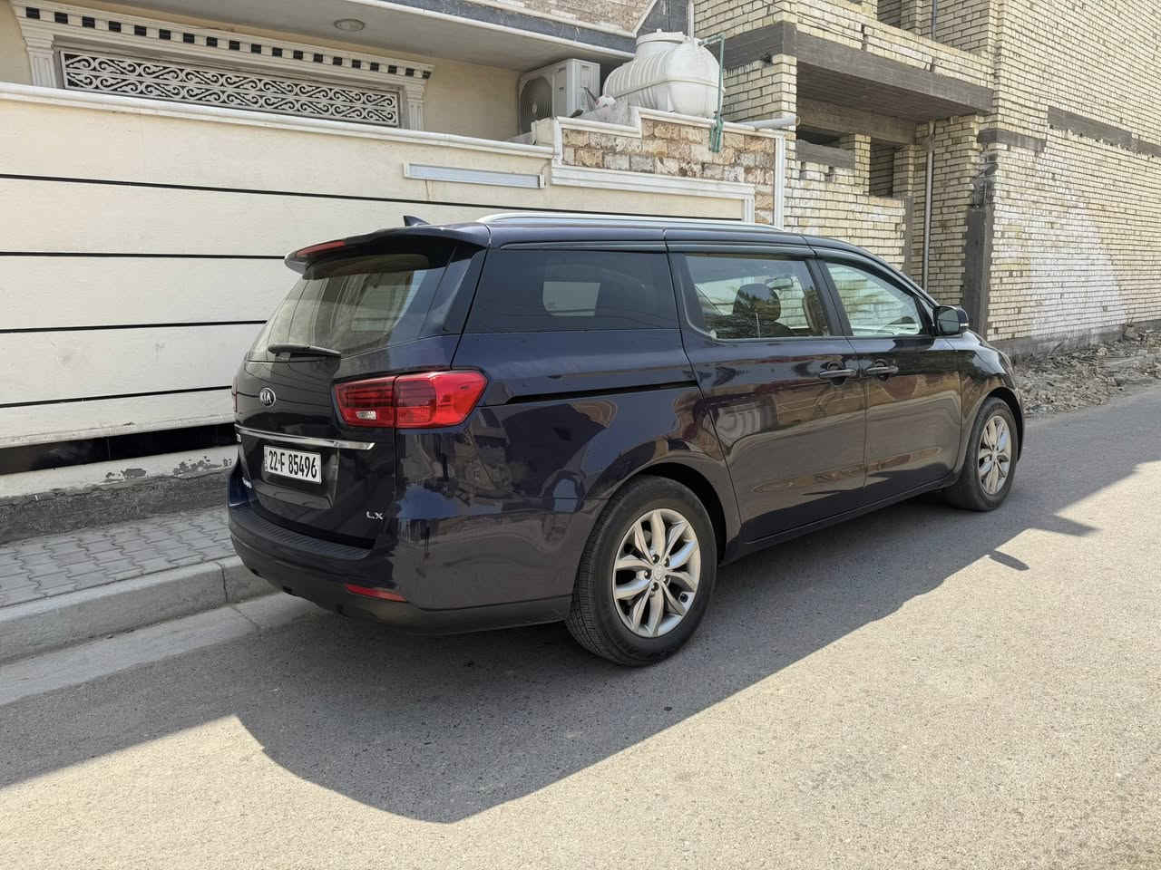 يا الله سلام عليكم سيدونا موديل 2021 للبيع وارد امريكي السياره جديدة حيل وتقريباً فول من عدة الفتحة السيارة اجتي ماشية من امريكا 57 الف ميل وحالياً ماشية81 الف ميل السيارة اي نقص ما بيها وجاهزة 100./. وما تتقارن بشكو سياره معروضة للأمانة لان كلش جديدة من حدادية من محرك وكير مكفولات  رقمها اربيل بأسمنا سنوية وهزة مجددة عنواها بغداد الدورة حي الصحة 
وبالنسبة للسعر ادخلي خاص او اتصل واني حاضر 
رقم الهاتف ***********
