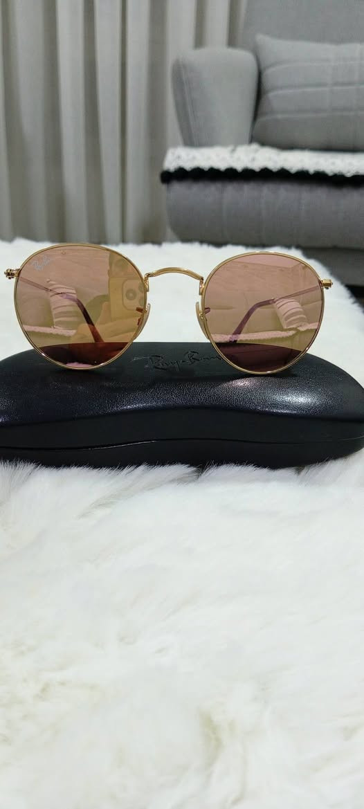 نظارة ماركة راي بان ايطالي اصلي
قياس: 50 وسط
عدسات: زجاج
فلتر: uv400 لحماية العين من أشعة فوق البنفسجية 
قطعة نضيفة جدا جدا
للاستفسار : واتس اب ***********

