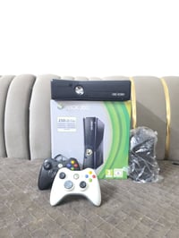 اكس بوكس 360مهكر حيل حيل نظيف يحتوي على 148لعبه ويحتوي على 2جوستك وكار...