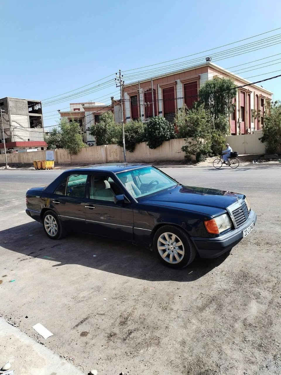 يا الله السلام عليكم مرسيدس دب 300 سياره جاهزه تقوم تاير حداده تبريد للاخير سياره خير من مال جناي ماكينه اثنين ونص فيفيتي قواعد بلاد غرفتها تخبل صبقه جديده لو نيلي السعر جوا السعر 48 قفل قفل رقم الهاتف ***********
