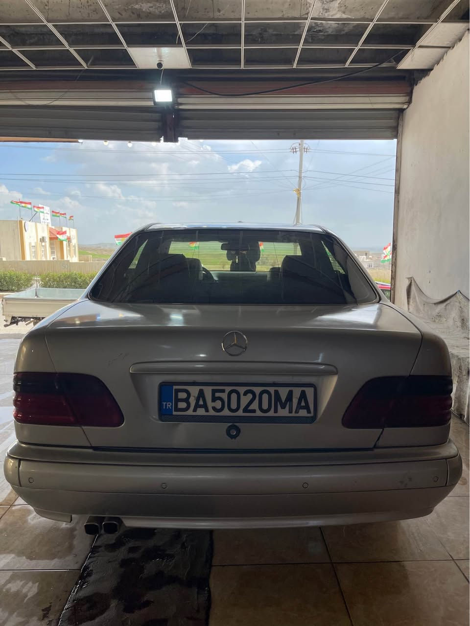 مارسدس عفريت
موديل ٢٠٠٠
فول فول كوشن سارو گرم كوشن جلد
سلايت
گيرو مكينه ب شرت
تقه و رقه و تخمه بشرت
عام به خ بو جاني بي ليدان
منفيس براهيم خليل
42 مجال *********** دهوك, العراق
