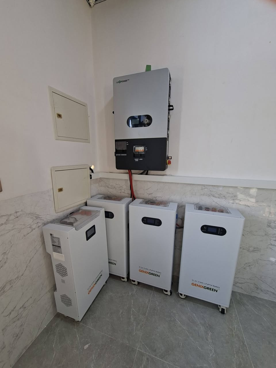 بفضل الله وتوفيقه 
تم تجهيز وتنصيب منظومة طاقة شمسية لبيت الاخ مله محمد في جزيرة تكريت بقدرة 50 امبير نهاراً وليلاً بتاريخ 19/2/2026. من قبلة
#مركز_دجلة_للطاقة_الشمسية. 
#الجودة_الضمان_عنواننا
للاستفسار//
***********
***********
او زيارتنا 
صلاح الدين تكريت القادسية الشارع العام 
الانبار الرمادي شارع 60
