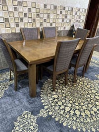 ميز طعام • ٦ كراسي • تركي