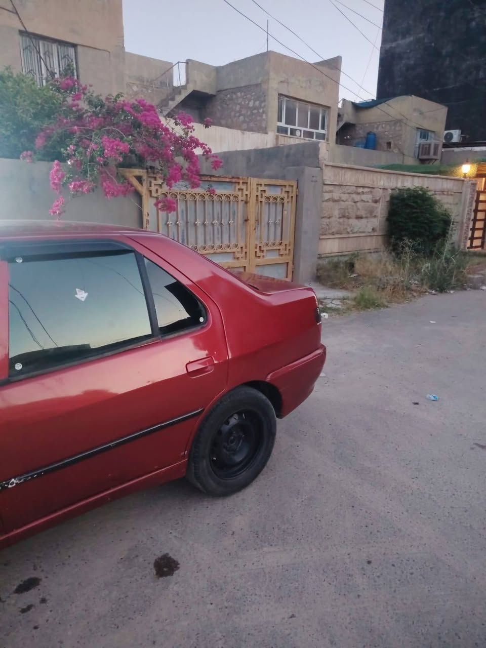 سلام عليكم
بيجو للبيع ٢٠٠٢
رقم بغداد حره
السعر ٣٥ وبيها مجال
مكاني تكريت
الرقم ***********
***********
