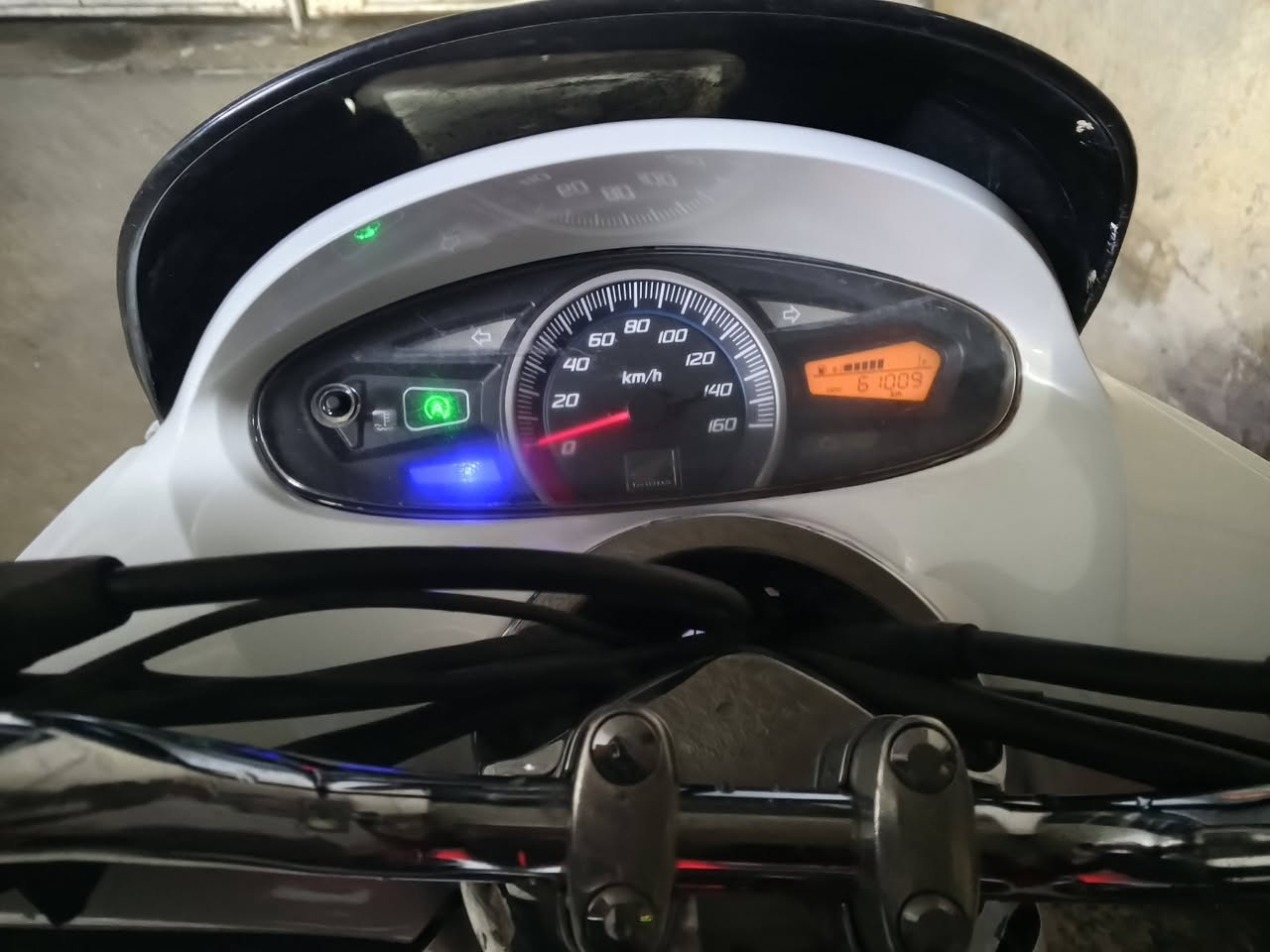 بيسي اكس للبيع نضيفه كلشي مابيه رايده بمليون ***********
