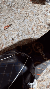 السلام وعليكم دراجه بيجي 60 نظيفه كلهه شغاله اي نقص مابيه اوراق كامله ...