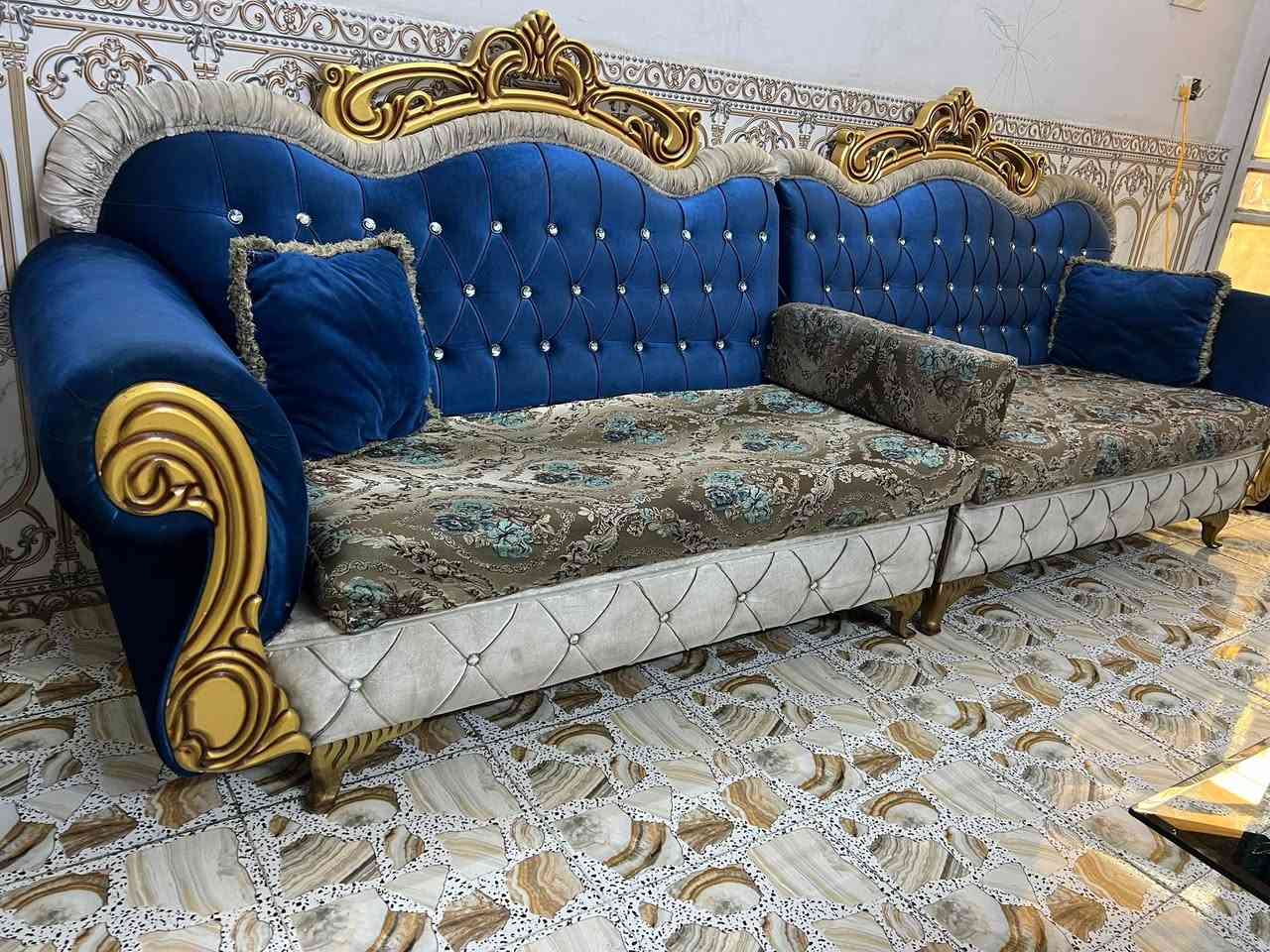 ديوان كامل للبيع
طول ١٠ أمتار 
١٣ مقعد 
مكان الدوره


**إذا كنت صاحب هذا الإعلان وتريد حذفه لأي سبب، رجاءا أرسل رسالة إلى الدعم الفني**
