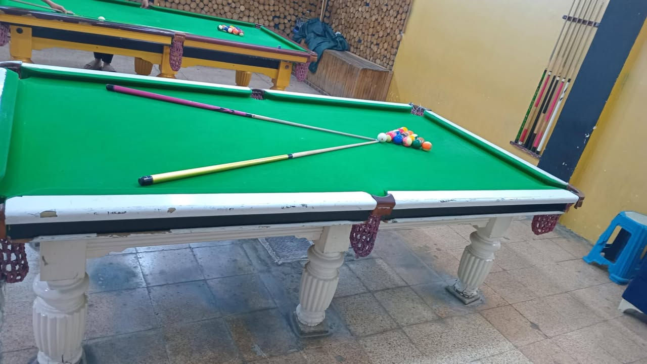 ميز بليارد ابيض صيني مع كرات جيكي اصلي
العنوان موصل حي الوحده ***********
