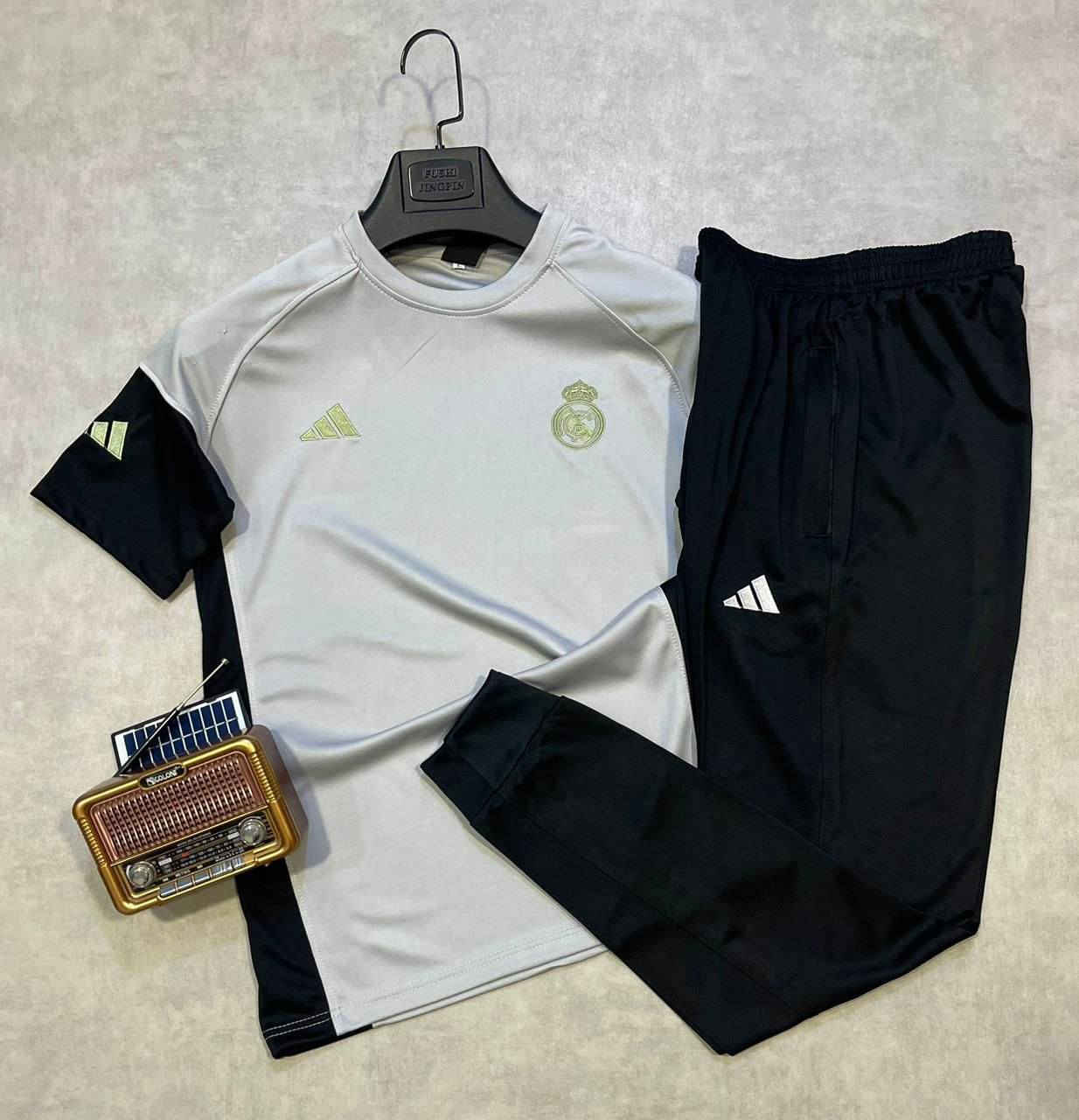 تراك رجالي صيني ستن تايلندي اصلي خامه درجه اولى
القياس 
L/2xl
الشد 16قطعه ب//168الف


**إذا كنت صاحب هذا الإعلان وتريد حذفه لأي سبب، رجاءا أرسل رسالة إلى الدعم الفني**