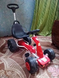 سيارة أطفال • جديدة • سبع قصور