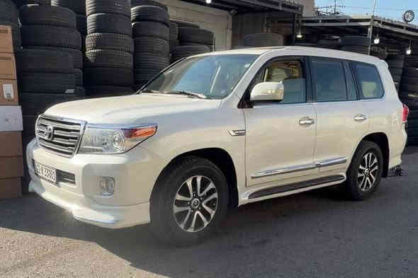 تويوتا لاند كروزر 2010 
فول المواصفات GXR-V6
سلايد سلاجه
شغال 
٢٥٠ كم رويشتوه
ته نها سئ جيكاى بجوكي به pdr
جاك كراوه
بئ صبغ بئ تعديل

سعر لە کۆمێنت داوابکە ڕاستەخۆ بۆت دیت 📩 

رقم و سه نه وي نوييه 
جوار تاييه نويييه
كيرو مكينه و كاره بابييات به شه رت نه كراييته وه 

ژمارەی خاوەنی 
***********
