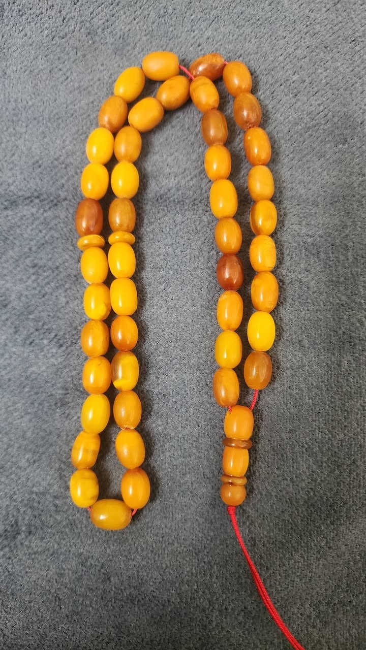 السلام عليكم
كهرب الماني قديم اصل عقود 
الوزن ٢٢ غرام ونص
٤٥ حبة
للإستفسار متوفر واتساب 
***********
تحياتي للجميع
