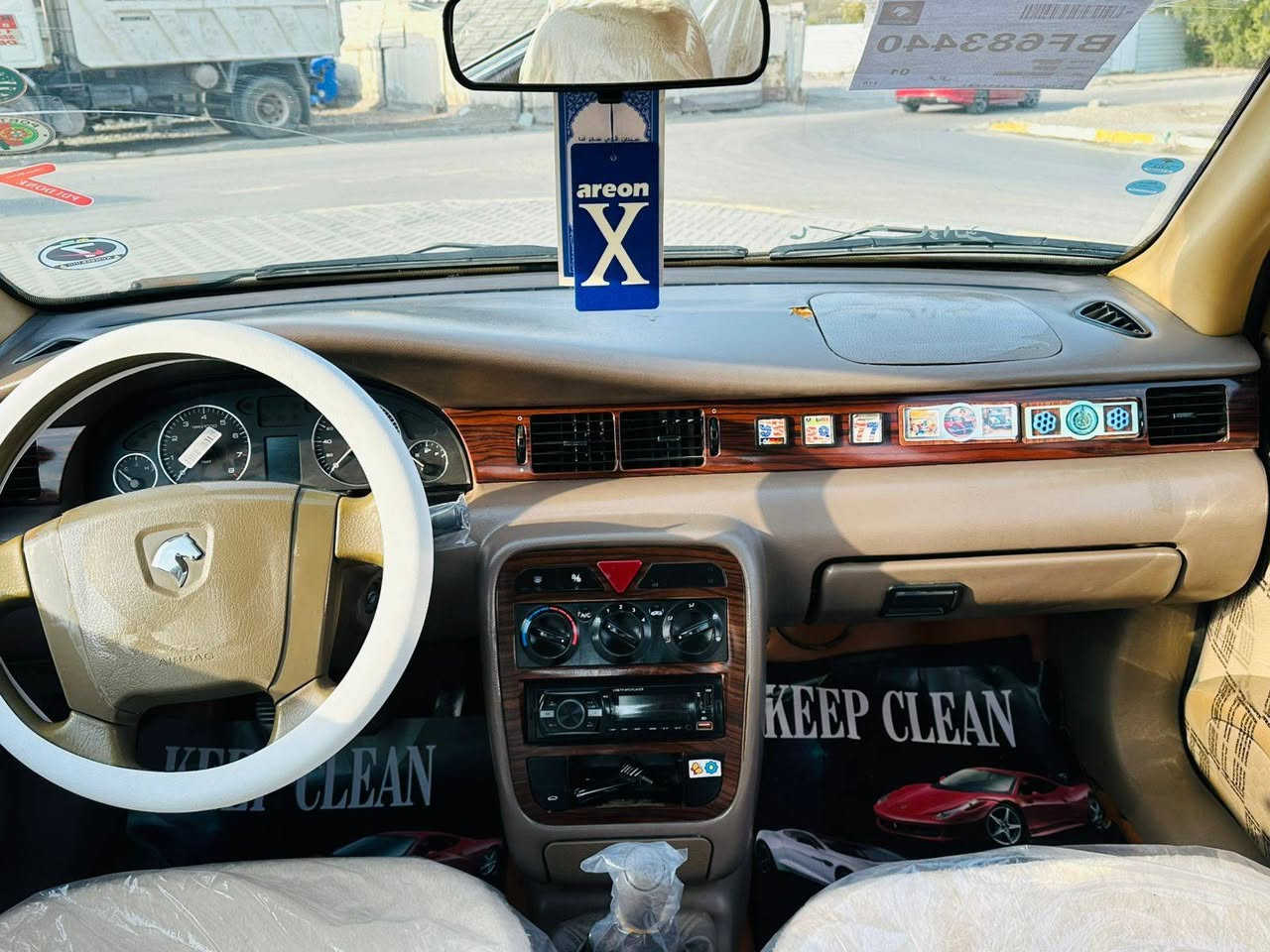 سلام عليكم سمند لبيع موديل 2017 سيارة جاهزة مكينة وكير وصدر تبريد جاهزة بيها صبغ فقط بنيد باقي السيارة كفالة السعر 52وبيها مجال مكان السيارة البياع الاتصال ***********
