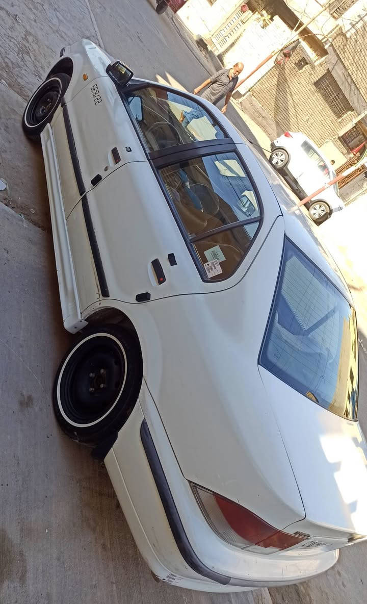 سمند 2010 رقم بغداد انكليزي باسمي تحويل ثاني يوم  سياره مال بيت ممتعوبه  كير ومحرك ممتاز لا تنقيص ولا تبخير كهربائيات كله شغال سنتر لوك وتبريد شغال ثلج  صدر امامي وخلفي جديد سياره ما بيها صبغ بيه فقط بنيد مبدل ترايك وين ميعجبك عارضها ب40 وبيها مجال مكاني بغداد بالعبيدي ***********
