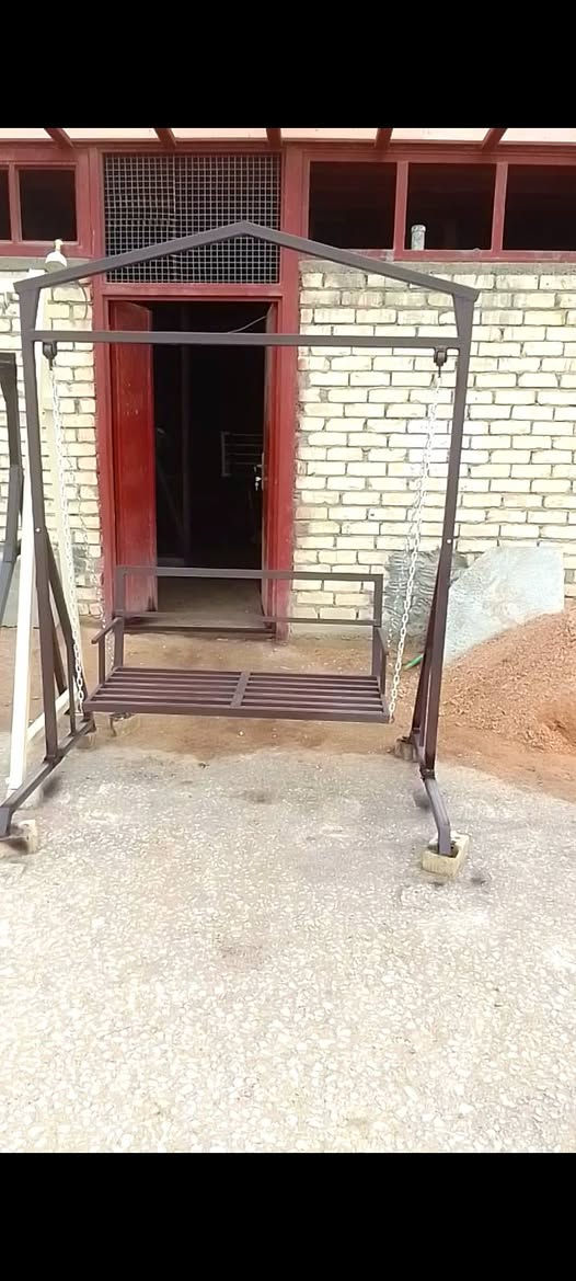 السعر 150الف
الكرسي 120سم يلزم حتى 3نفرات بس 3نفرات مثل الصينيبن اليابانيين العساهم بليل خفايف مو مثل جماعتنة يتعشة ثريد باچة او باگلة ودهن
ارتفاعها 200سم
طولها 168سم
الارجل 100سم
حديدها ثقيل تتفصخ براغي 
افضل مكان الها استقبال او صالة وتخليلها  دوشك وتجوات وانت بس شغل الهزة تنسى دنيا وتنسهى حتى نفسك . 
((كربلاء حي سومر الثاني من جهة نهر البوبيات مقابل عمود 104 للطلب علخاث. يعني عل خاص))


**إذا كنت صاحب هذا الإعلان وتريد حذفه لأي سبب، رجاءا أرسل رسالة إلى الدعم الفني**