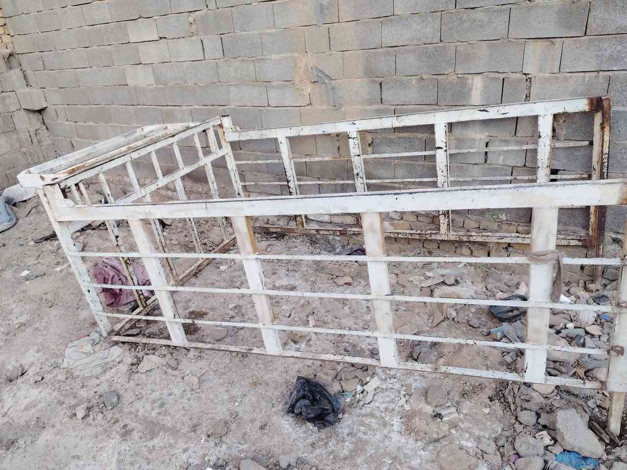 سلام عليكم محجر لبيع لسعر 150وبيه مجل*********** مكاني بغداد
