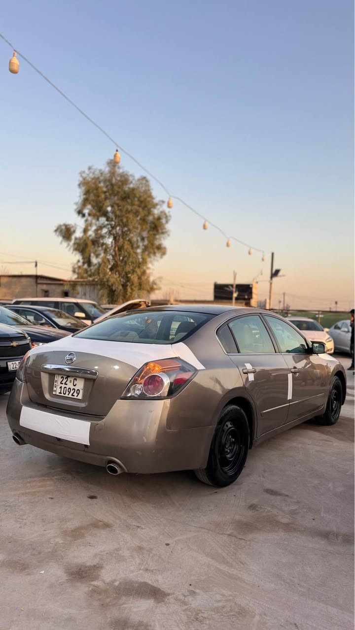 نيسان التما خليجي
موديل 2008 بصمه 
سعر مطلوب (( 72$ ))

سياره خليجي ٢ سويج بلادي موجود 
كير مكينه كهربائية صدر كوله بشرط 
٤ تايرات جدد 
تبريد تدفيه اشتغل 

سياره بيها ٣ قطعة سبغ (( بجم كبس ))
داخل سندوق بيها ضربه

رقم اربيل جديد دولي باسمي تحويل مباشر

مواصفات / بصمه - شاشه - كاميره - حساس - داخل اصفر - دبل كير - 

*********** تلفون 
*********** تلفون أربيل, العراق
