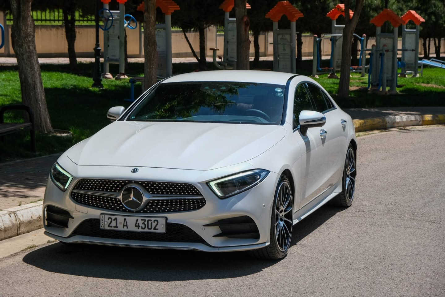 کوردی/ عەرەبی
Mercedes CLS 450 2020 
* سەیارەکە وارد ئەلمانی دوو سویچە  
* شەش بستۆنی تۆربۆ (v6 tourbo)
* ماوەی رۆشتنەکەی ٥٥ هەزار 
* مواسفات (داتاشۆ/بەسمە/حاسەی ٣٦٠ دەرەجە/رادار پێشو دوا/ لایتی داینامیکauto/ کامێرا / لیدی ناو داشبل ٦٤ مۆد / auto start-stop/ تەحدید سورعە/راداری لاتەنیشت /کوشن خەزن /کوشن مەساج / کوشن سارد و گەرم /ویلی ٢٠/شحن وایەرلیس/ دەبل ماوس ……زۆرمواسەفاتی تر 
* سەیارەکە بێ بۆیاخ بێساردە هیچی پێوە نیە
* سەنەوی تازەیە بەناوی خۆمەوەیە کتابی جام رەشی لەگەلە ٪٨٠ 
* شوێن :سلێمانی 
* ژت:***********
* وتس اپ:***********

‎للبيع Mercedes Cls450 2020
3000cc دبل توربو🚀🚀
‎5كامرات
‎داتا شو
‎اوتو بارك  
‎دبل ماوس
‎جنطه كهرباء
‎شاحن وايرلس
‎لايتات مالتي بيم
‎كشنات كهرباء (4وضعيات تحكم) 
‎كشنات تدفئة وتبريد
‎رادار امامي 
‎رادار خلفي
‎نقطه عمياء
‎تحديد مسار
‎حساس امامي وخلفي 
‎داخل الوان 64 لون
‎لايتات زينون داينمك  
‎ ماشيه 98 الف كيلومتر
‎ويل 20 اصلي 
‎وبعد بيها هواي مواصفات معروفه 
‎السياره وارد  الماني مكفول كفالة عام بدون صبغ بدون بارد سياره بها بصمتين بلادي
‎مكانها السليمانيه
‎للاستفسار:[***********] السليمانية, العراق
