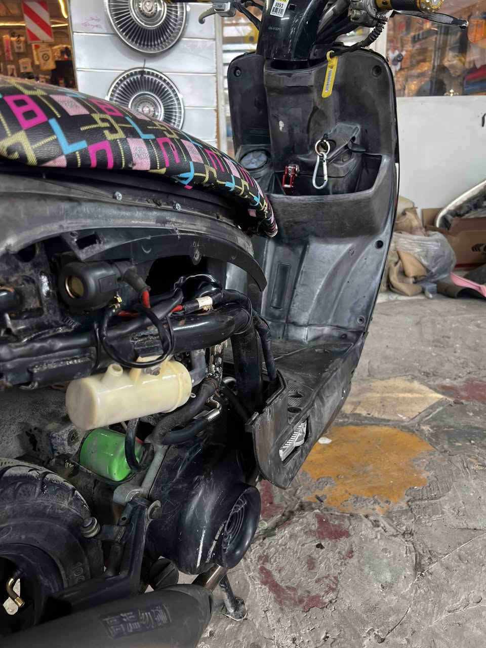 بوليس كابريتر مجفته قبل اسبوعين ابيعلك زوج تايرات بايعها جوه السوك مال مستعجل مكاني بغداد مدينه رقم تواصل ***********
