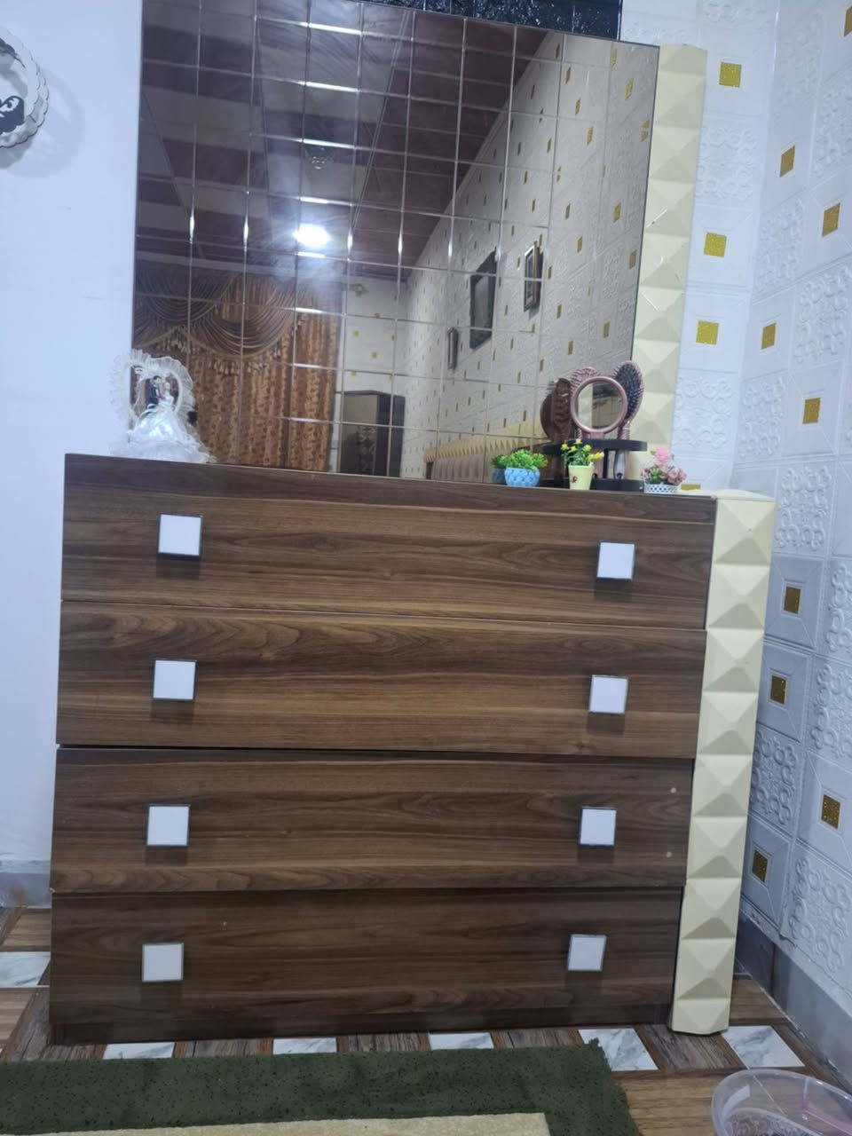 غرفه نوم تتكون من ٧ قطع تركي مع الدوشك سعرها ٥٢٥ بيها مجال قليل عنواني كركوك الواسطي


**إذا كنت صاحب هذا الإعلان وتريد حذفه لأي سبب، رجاءا أرسل رسالة إلى الدعم الفني**