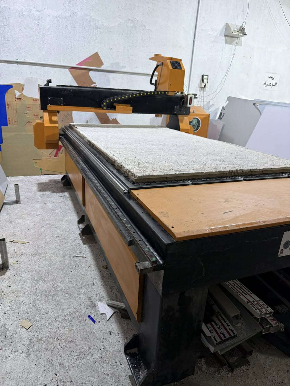 السلام عليكمCnc البيع سبندل 6كيلو واط مكينه نظيفة2018 مكينه جديدة استخدام علانة فقط يدة جوستك 3 فيز  السعر 40$وبي مجال العنوان  البصرة الجبيلة ***********
