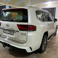 عندي سياره البيع لاندكروز موديل 2022 رقم بغداد دولي ماشيه 40 ألف فول م...