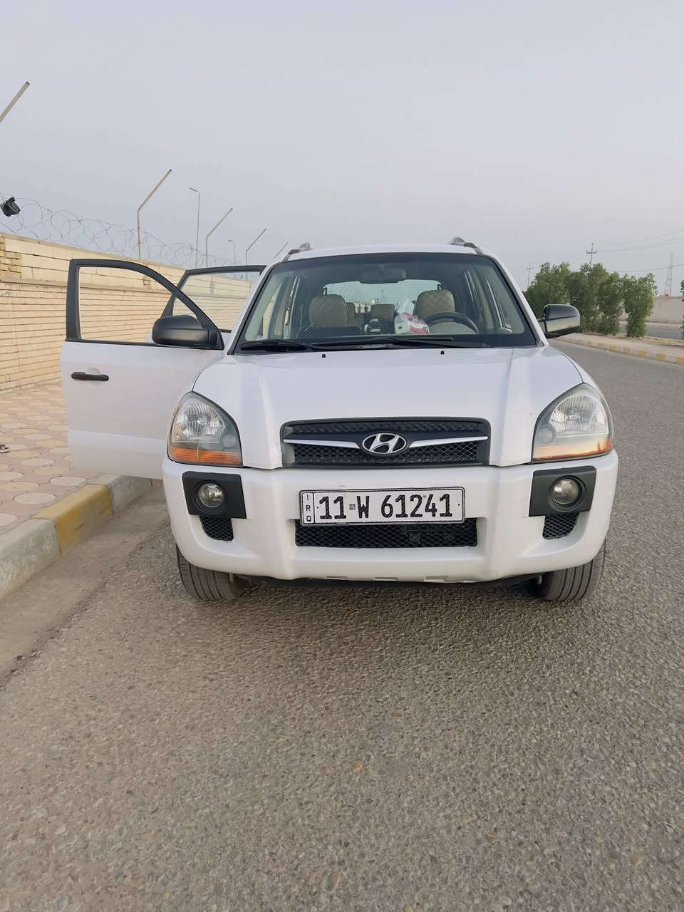 السلام عليكم توسان موديل 2010 وارد خليجي محرك 2000 دوش داخل بيجي  تبريد وتدفئة شغال الرقم الجديد انكليزي كشنات وغرفته جديده+ شاشه ايباد جديد 
125$ وبيه مجال
العنوان ميسان المجر الكبير للتواصل ***********
