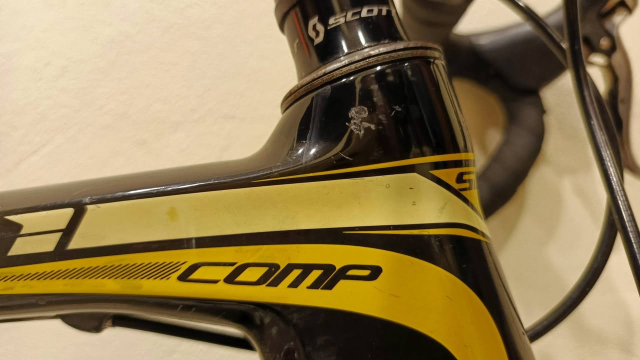 السلام عليكم ورحمة الله
دراجة سباق SCOTT CR1 COMP 2016
المعدن كاربون فايبر اورجنل 100%
سيت الدراجة105
الويالة بوربرن شيش مو سيم شيش 
الخلفي24 شيش 
الامامي 20 شيش 
الدراجة بيه ملاحظة بسيطة موضحة بالفيديو 
سرج جلاتين
وبوري سرج وسترين سكوت
دراجه جداً خفيفة واورجنل 
دراجة تناسب السباقات والتمارين وكلش حلوة 
كلشي موضح بالفيديو 
سعرها جدا. مناسب 550 الف دينار فقط الي ما عجبة بدون كسر لان هذة حلال عالم مثل متكسر بدراجات العالم يجي يوم ويكسرون بدراجتك
للتواصل
 ***********
***********
