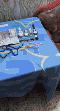 انتبااااه اقوى عرض بالعراق قطعتين عطر وسماعة آير بود ومحبس وساعة وسبحة...