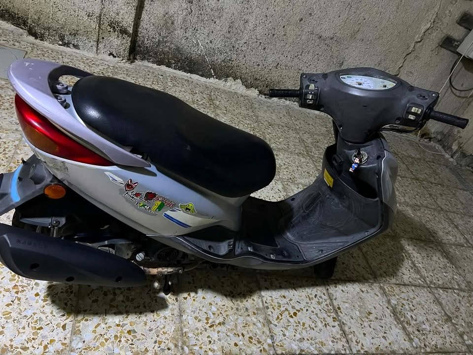 السلام عليكم دراجة ببغاء للبيع دراجة رمبه بعدهه ربع نكره بكل وكت مكفولة من كل النواحي جديدة مكاني بغداد الكرخ 
‭***********‬ السعر مليون و 300 قفل
