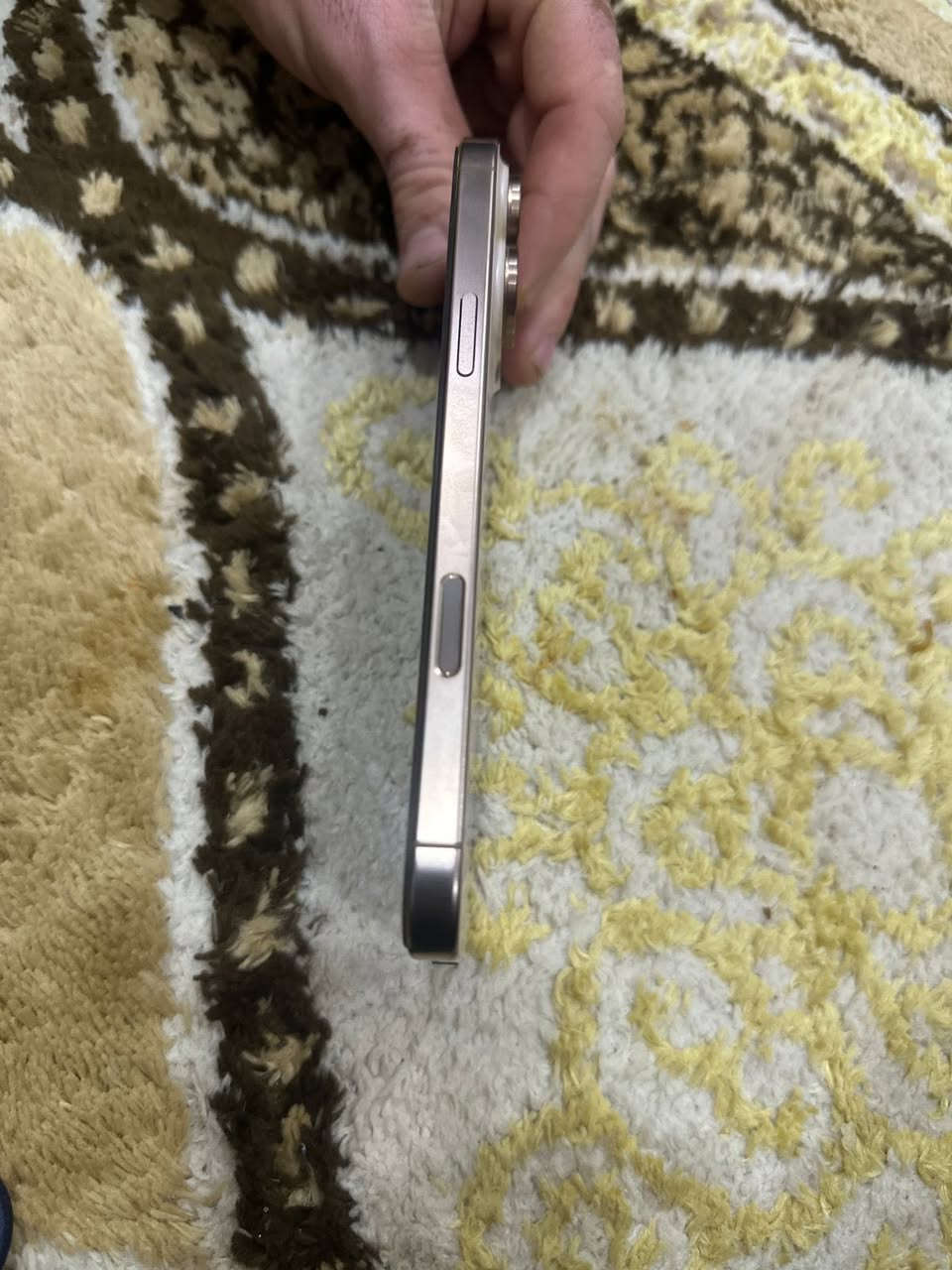 ايفون 16برو مكس شرق اوصط النضافه 100 ول البطاريه 91 التواصل***********
