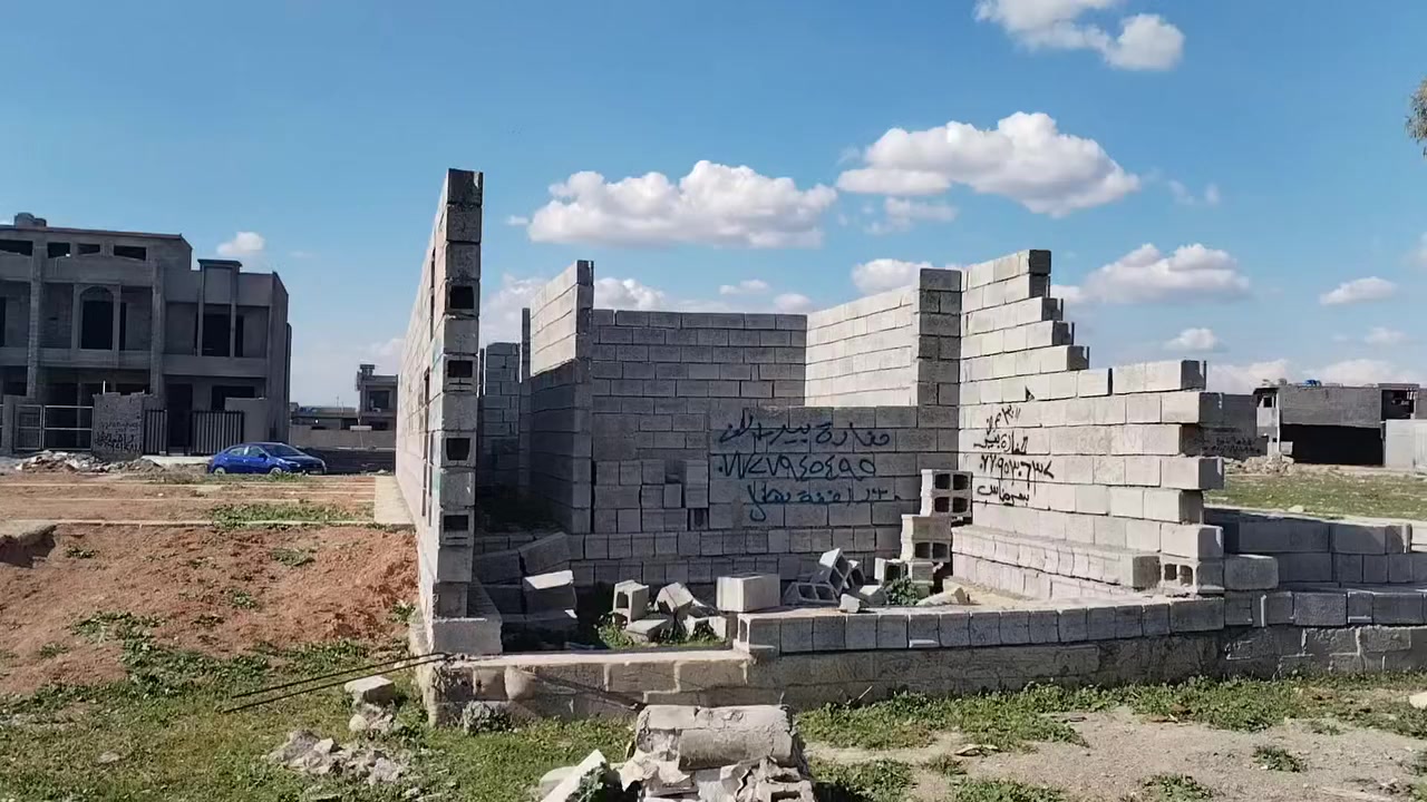 هيكل مساحه ١٠٠متركركوك حي بدر السعر ٢٥ مليون ***********
