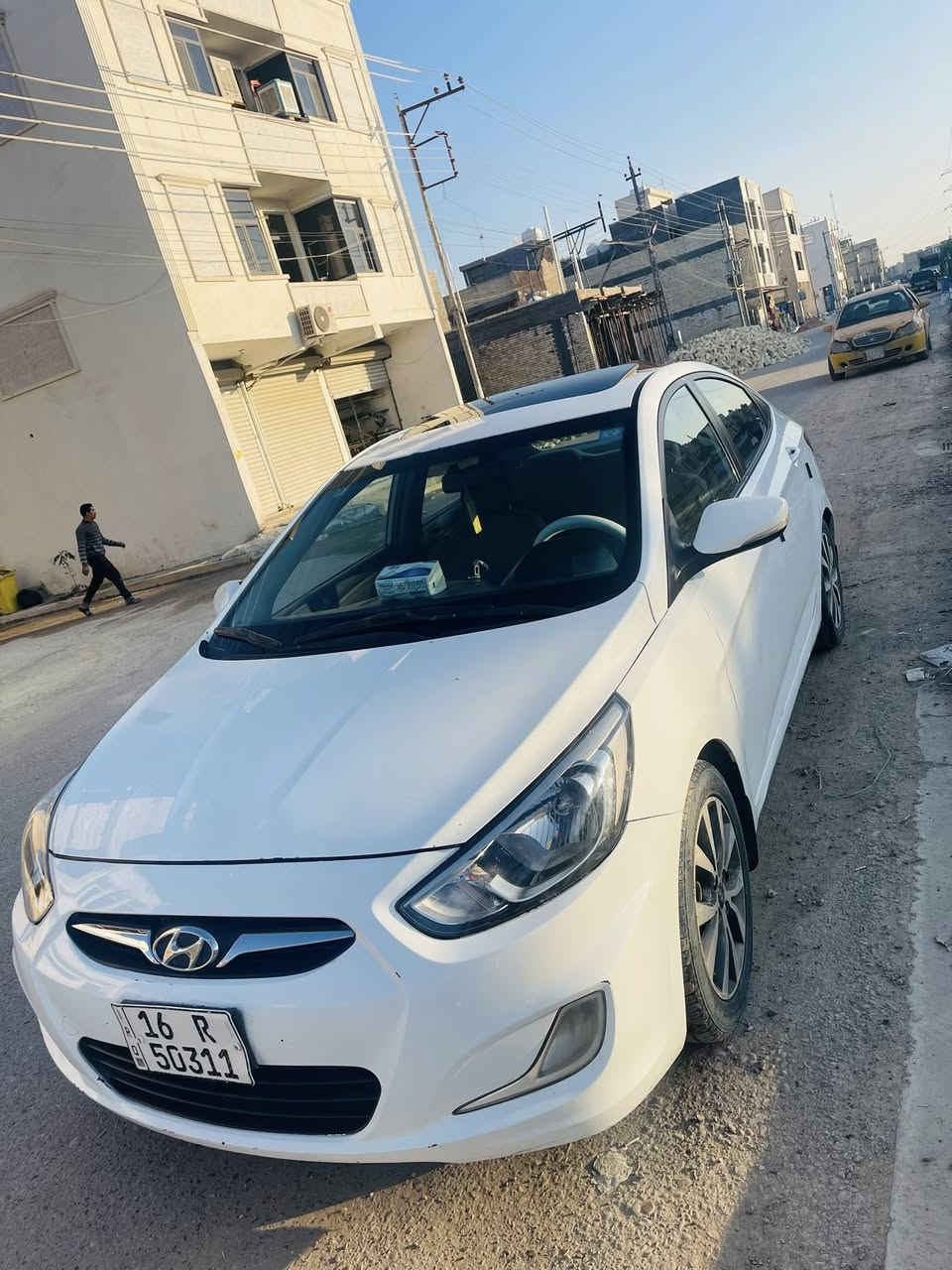 السلام عليكم 
اكسنت موديل 2016
فول مواصفات 
قطرتين المرغوبة 💧 
مكينة 1600
السارة نضيفة واحلا من الصور وجاهزة من كلشي ☺️

بيها منضومة غاز سعرها 500 الف. 

بيها جاملغ صبغ فقط!!!

سعرها 117. بيها مجال بسيط للطيبين 

***********
