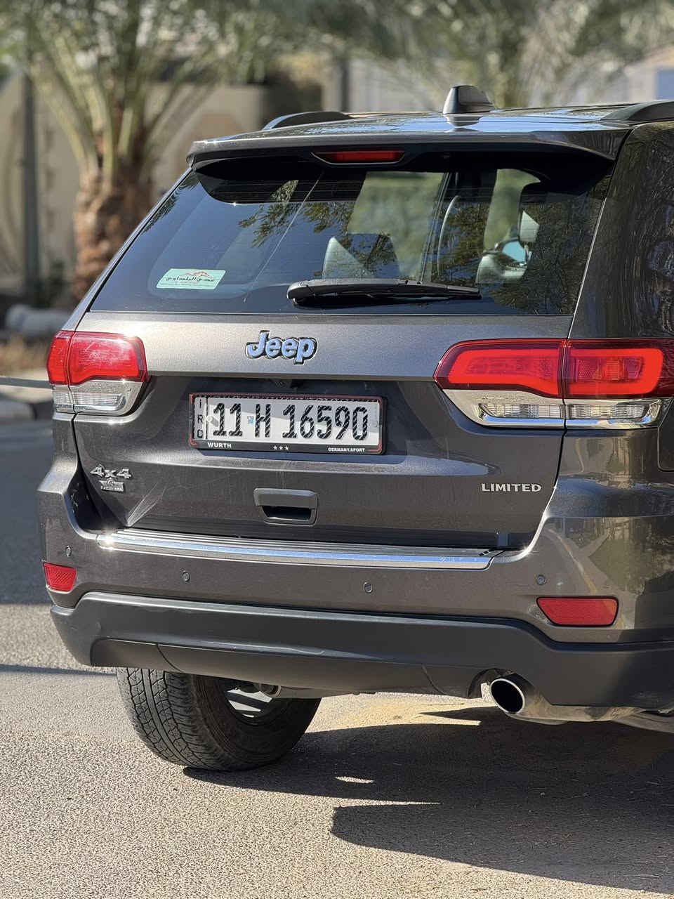 سلام وعليكم جيب (LIMITED) 2020 وارد امريكي السعر 215 حادثهة سطحي بدون اي دواخل شاصي ولغد وداوخل مكفوله مكينه وكير برغي ممفتوح بيهة ماشيه 40ml استعمال شخصي السياره بل كارتون ولاكلوب مشتغل بل دشبول وتخم تاير وصدر شركه تهم تاير جديد بيهة البنيد والجاملغ كلير بدون دواخل سياره جديده حته بارد مابيهة السياره احلى من الصور المواصفات فول فتحه 4*4 كشنات جلد رادار جنطه كهرباء تشغيل عن بعد زنون داخل اسود ملكي كشنات جدد ماوس ٤ وضعيات قياده جبلي ورملي وثلجي وصخري بعد بيهة هواي مواصفات مكاني بغداد حي الاطباء ***********
