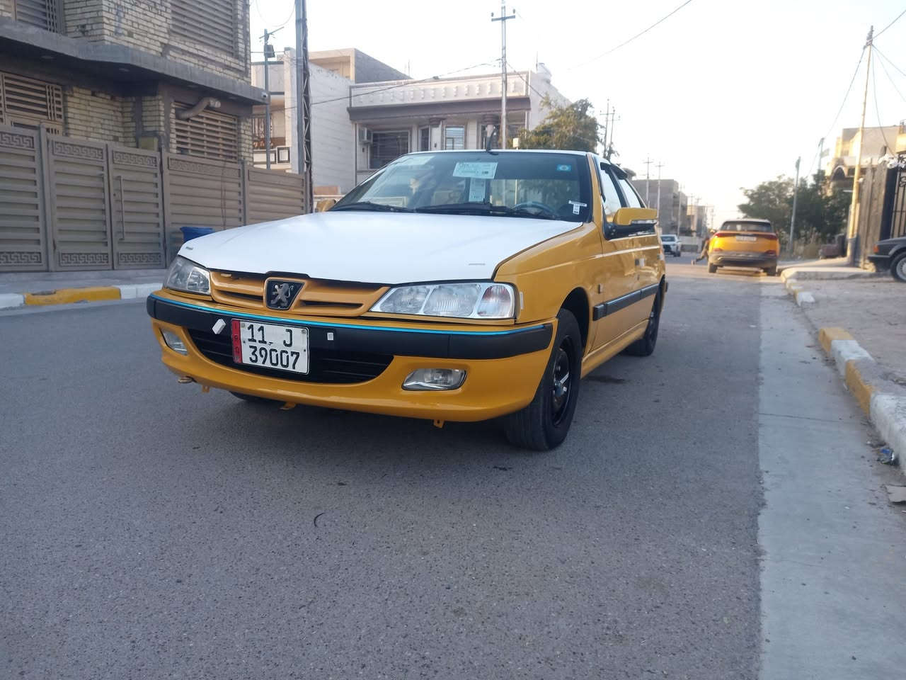 بيجو بارص موديل ١٥ محرك لاصرف ولاتبخير صدر أمامي وخلفي جديد تخم تاير جديد تبريد ثلج دوشمه عام رقم جديد دولي بغداد سياره جاهزه من كلشي مكان السياره بغداد السعر ٣٨ وبيهه مجال قليل ***********
