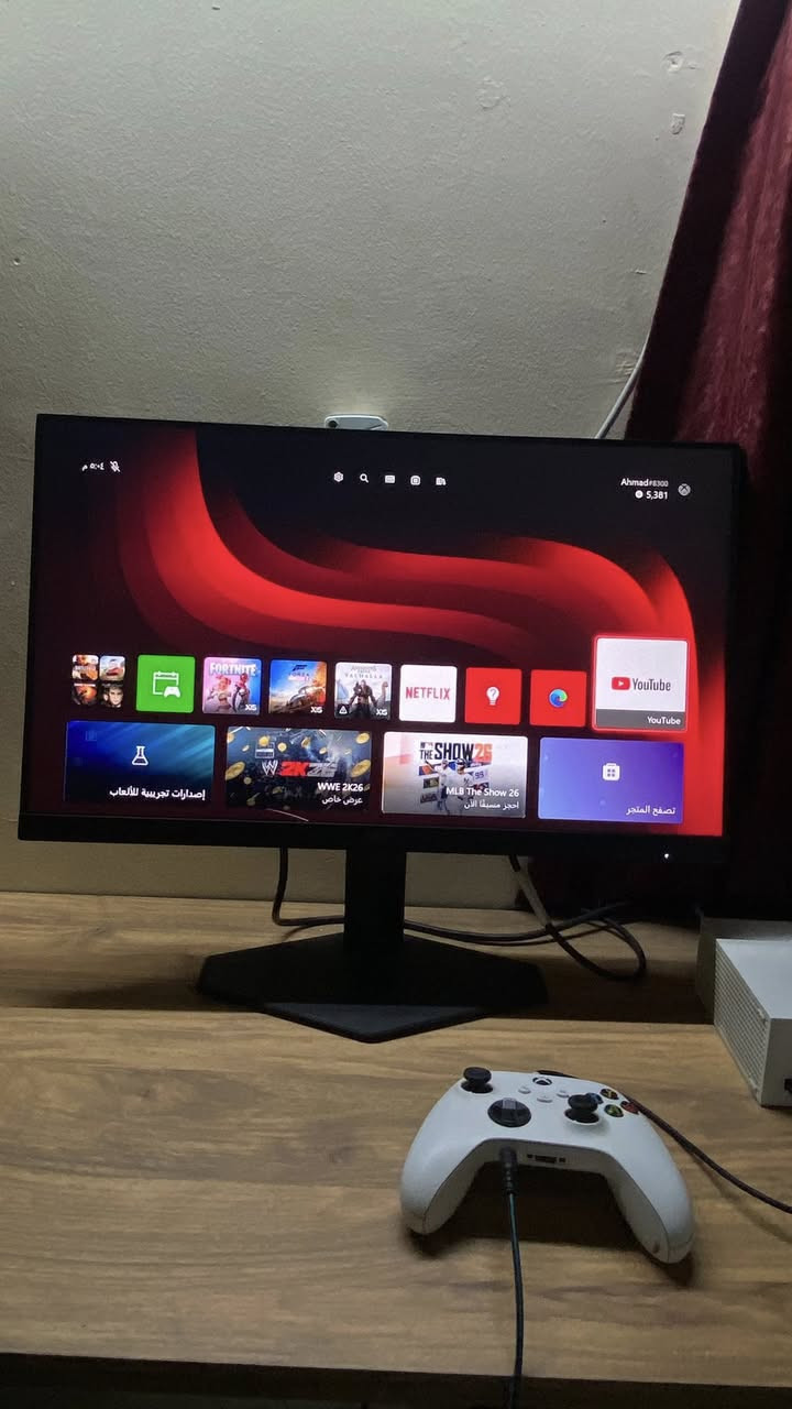 السلام عليكم
اكس بوكس سريس اس مستعمل نضيف جدا جدا
السعر300الف 
+ شاشة معروفة بي مواصفاتهة الزينة ومحاكية لل العاب الولاين 
سعر الشاشة 200الف
+يوبي اس
سعر 60الف

*** علمن انو المجموعة ما مستخدمة مدة طويلة شرط ولا جهاز منهن مفتوح 

مكاني: بغداد الغدير شارع التوت 
رقمي :***********
