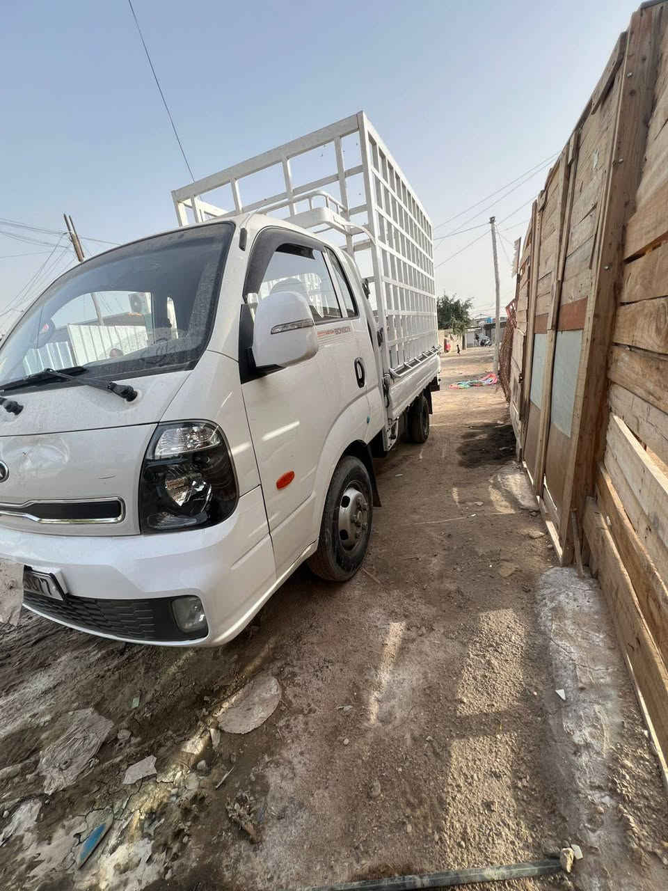 سلام عليكم للبيع كيا فحل مسكر موديل ٢٠١٤ سياره بلااديه
تخم تاير جواه سياره مشروع وطني بسمي تحويل ثاني يوم
بدون معجون او صبغ فقط خيط تبخير مكان سياره بغداد الحريه
السعر ١٠٥ وبيه مجال
الرقم
*********** ابو حسين
