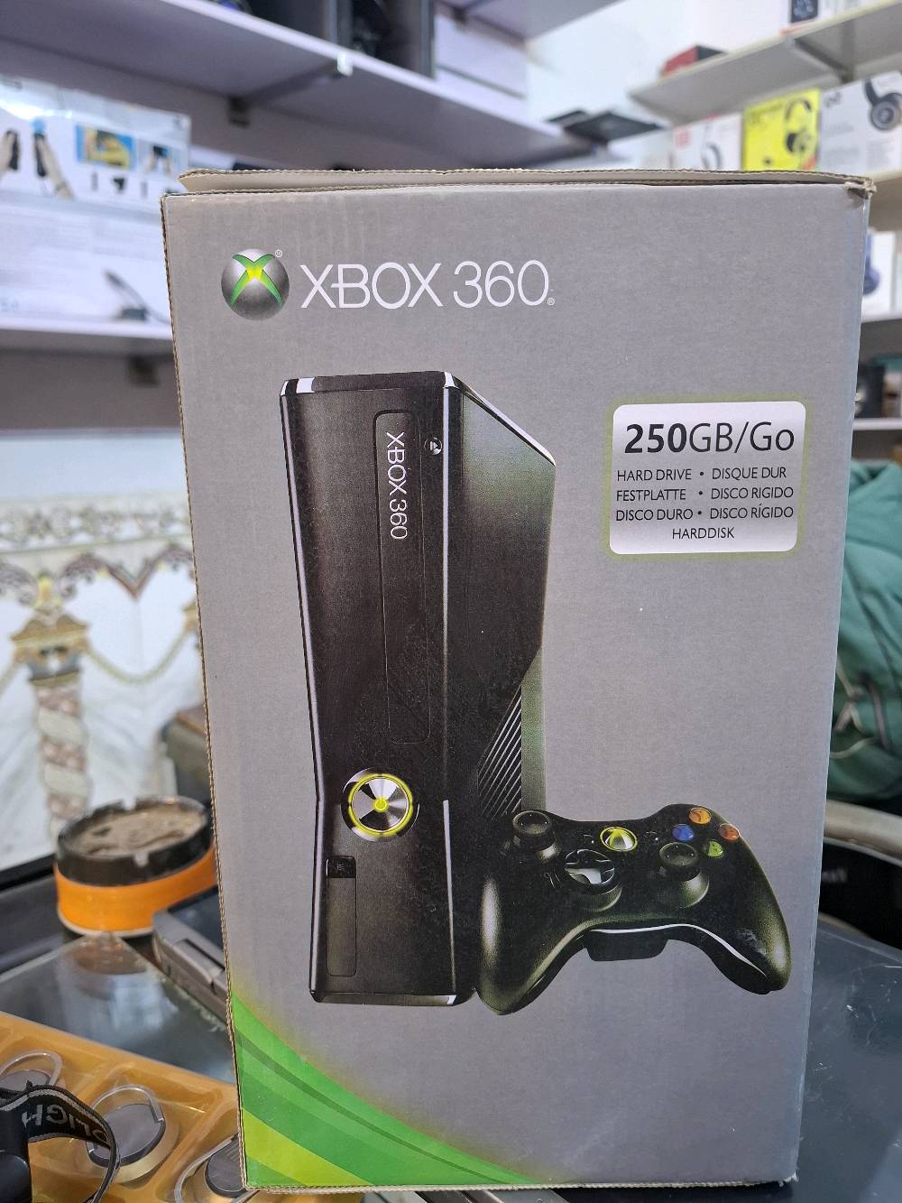 اكس بوكس ٣٦٠ للبيع مع ٣٠ لعبه ورام ٢٥٠ گيگا مع جوستكات ثنين واير وبلوتوث الجهاز نظيف جدا جدا السعر ١٥٠ بيه مجال بسيط للاتفاق مراسلتي على الرقم 
ما حالة الجهاز؟ هل هو جديد أم مستعمل؟: 
مستخدم نظيف 
ما هو موقعك لغاية التوصيل أو المعاينة؟: 
توصيل بغداد وكل محافظات العراق 
هل السعر قابل للتفاوض؟: 
قابل للتفاوض بسعر بسيط 