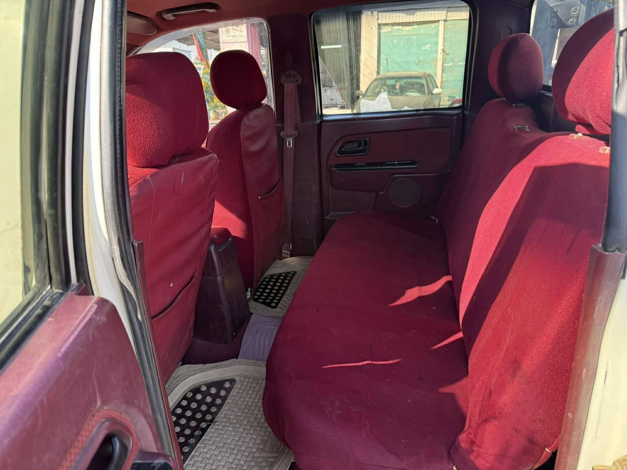 السلام عليكم سيارة كنو للبيع موديل 2014مكفوله منفيس اوراق كامله بسم صاحبه كهربائية كله شغاله وترهم مراوس السعر 48وبيه مجال بسيط العنوان صلاح الدين بلد للاستفسار اتصل ***********
