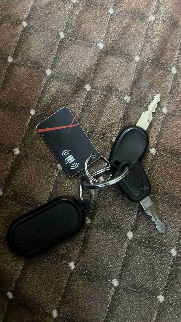 للبيع دراجه شحن حجم 14 فقط بايدر ثكيل و الصوره الي ماشر عليه بالاحمر شويه اعوج وبريكا
للبيع دراجه شحن حجم 14 فقط بايدر ثكيل و الصوره الي ماشر عليه بالاحمر شويه اعوج وبريكات تعبان السعر 140  وبي مجال الشراي يجي خاص لو يتصل على رقم ***********
