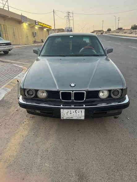 بي ام موديل 1991 جاهزه 730محرك كير  معروضه 45وبيها مجال بسيط جدا ***********
