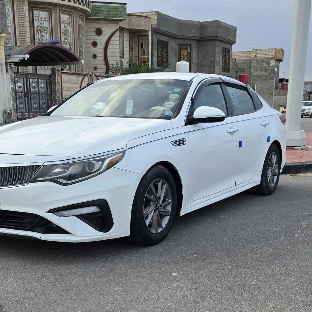 سلام عليكم 
كيه وبتيمه وراد مريكي موديل ((2020))
(رقم ربيل تحويل لو وكاله حاضر)) كفاله من ضربه كله اليبل واحد مكينه وكير وحداديه وطخم تاير وكهريات كله شغاله داخل جديد مكان سياره بصره سعره((128)) وبيه مجال ))((***********)))((***********)))
