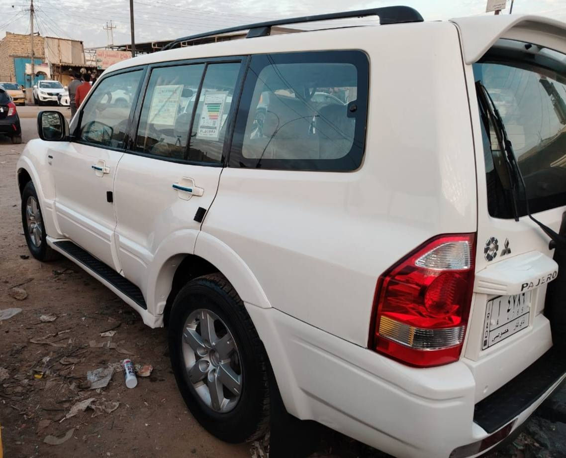 للبيع باجيرو 2007 خليجي مكفوله من ضربه والصبغ والتبديل مكينه3800 كير جاهزات تبريد 3 قطع ثلج حساسات اصطفاف 7 راكب شاشه كامره حداديه طخم تاير فور ويل رقم ذي قاز تحويل ثاني يوم للاستفسار *********** السعر 105 وبيها مجال بسيط مكانها ميسان العماره عمارة, ميسان
