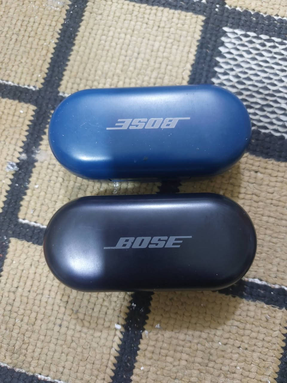 السلام عليكم
من رخصة الادمن

ايربورد من شركة بوز قطعه كامله وقطعة بس تك مثل ما موضح بالصور ما يشتغلن بس اللدات تلمض
القطعتين ب50 الف
لا يوجد توصيل


**إذا كنت صاحب هذا الإعلان وتريد حذفه لأي سبب، رجاءا أرسل رسالة إلى الدعم الفني**