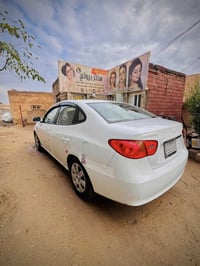 افانتي ابيض • قير وموتور شرط • بدون لوحات