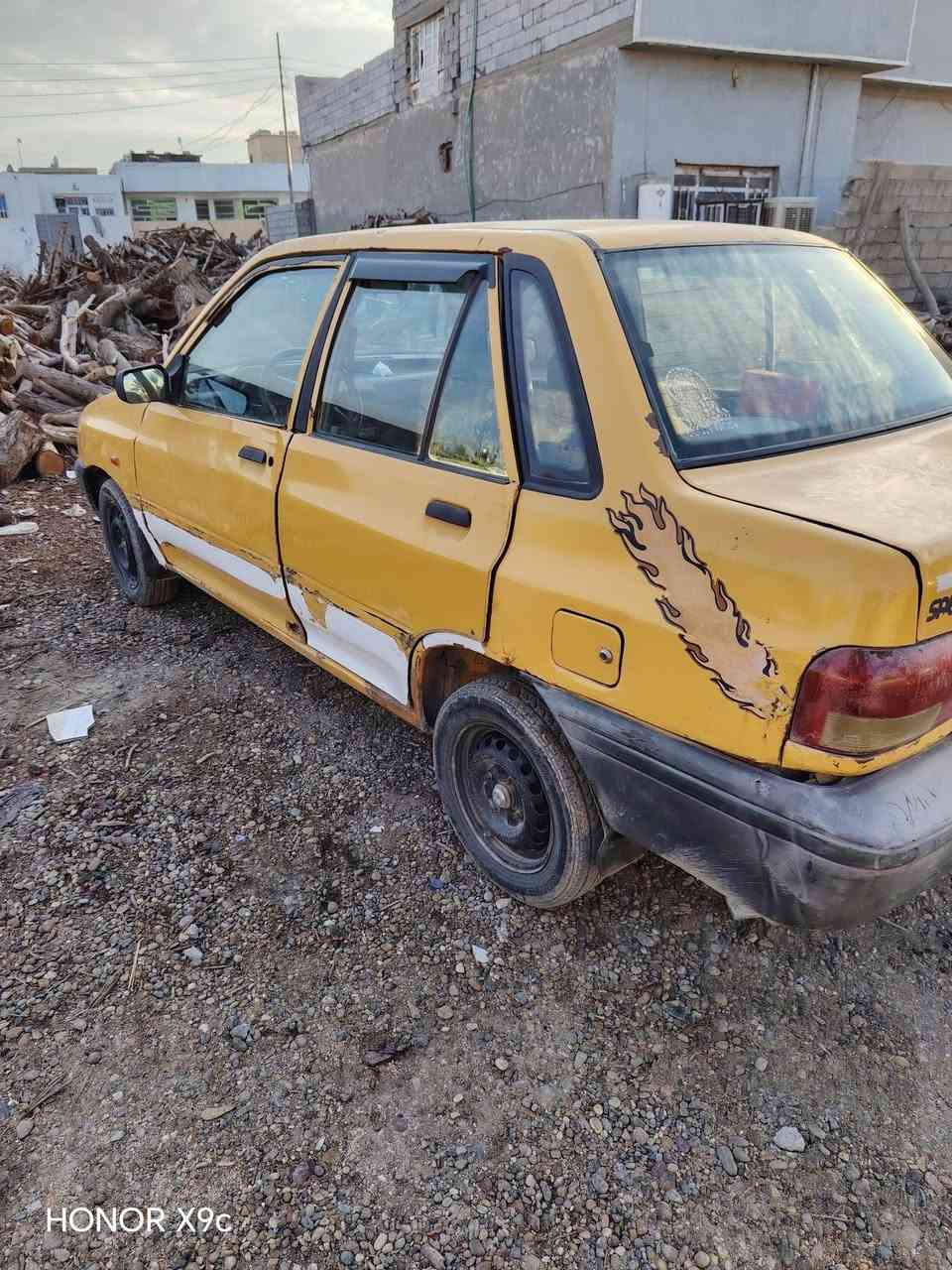 السلام عليكم اخوان سايبه للبيع موديل 11 سياره جاهزه مجهزه تخم تاير جديد ماكينه جديده  مصفره هيئه وغرامات سنويه لل 27 تحويل مباشر عنوانها بابل اجبله سعرها 17 وبيها مجال ***********
